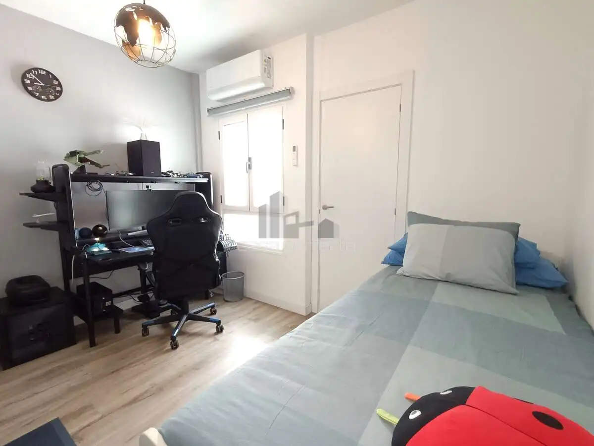 Habitación de Dúplex en venta en Arrecife con Aire acondicionado, Amueblado y Microondas