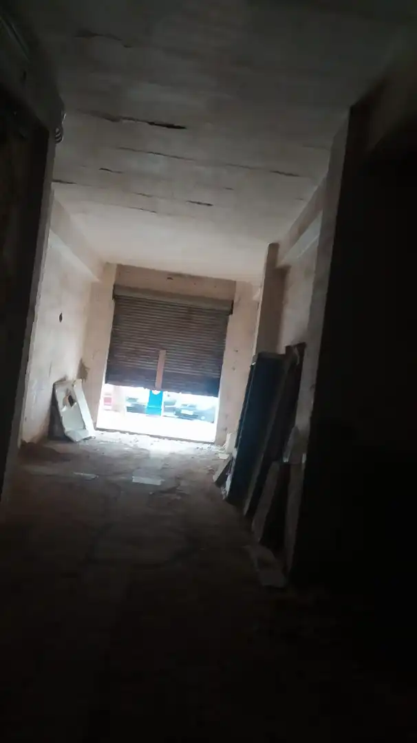 Local comercial en venda a Benicalap, imagen 3