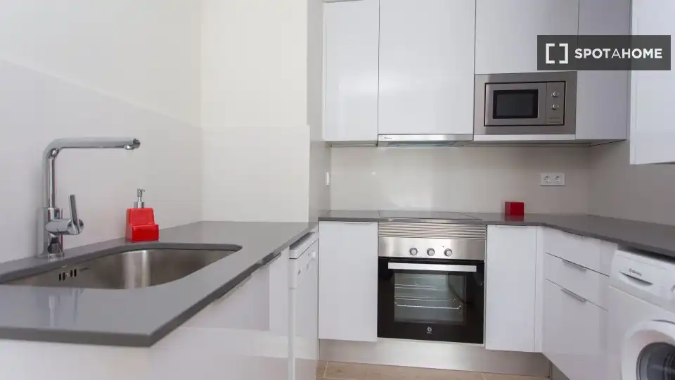 Flat with terrace to rent in L'Eixample, imagen 4
