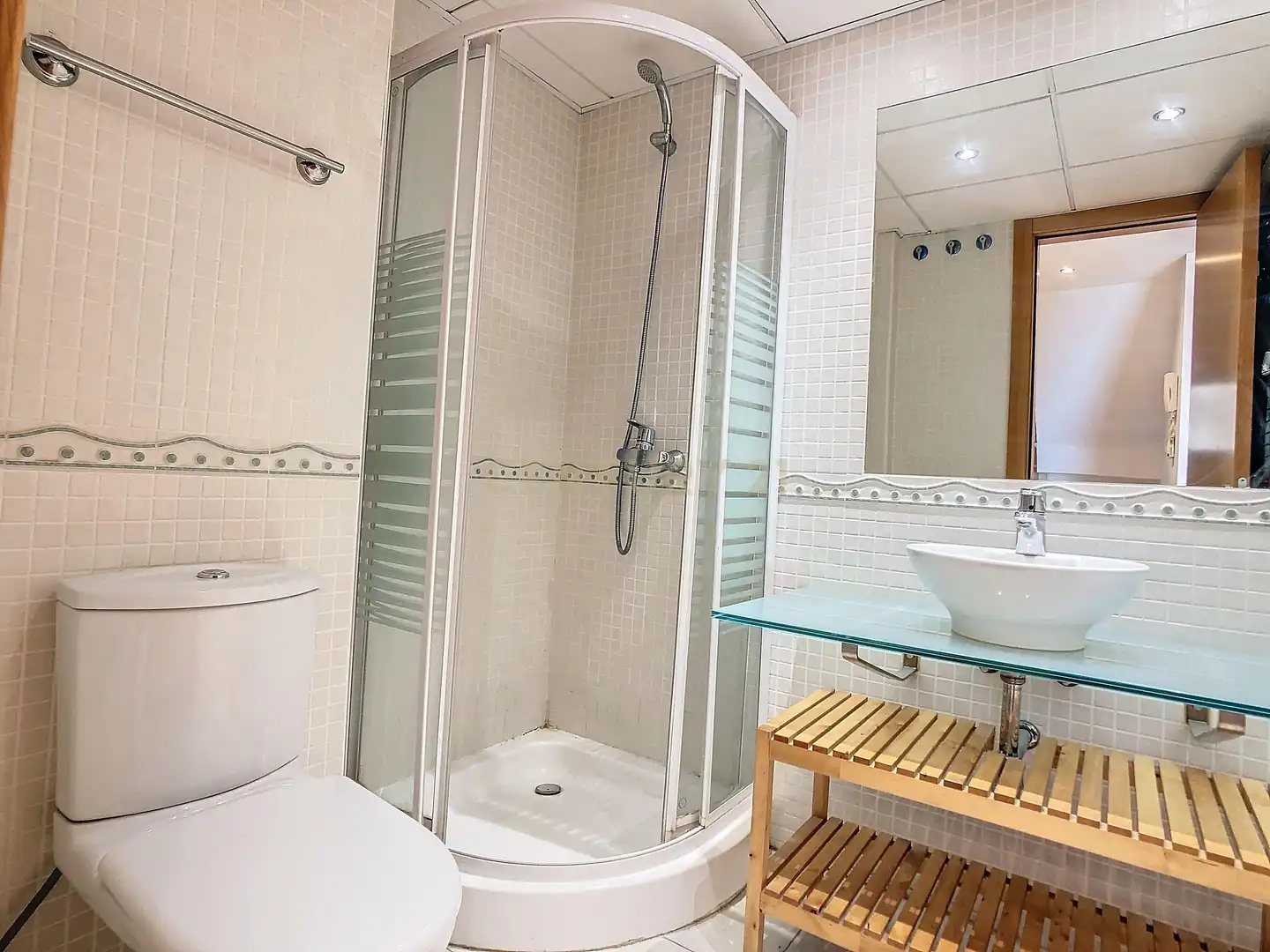 Bathroom of Apartments for sale in Benalmádena  with Air Conditioner, Private garden and Storage room