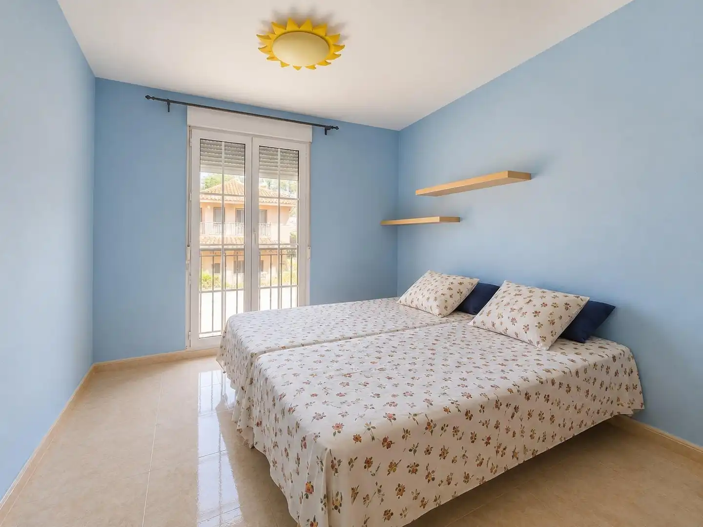 Dormitori de Casa adosada en venda en San Martín de la Vega amb Aire condicionat, Calefacció i Moblat