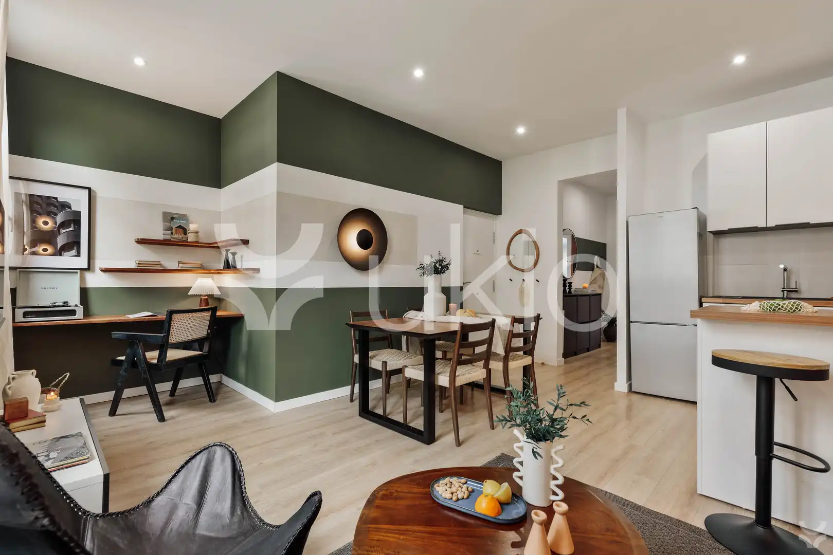 Comedor de Apartamento de alquiler en Barcelona con Aire acondicionado, Calefacción y Amueblado