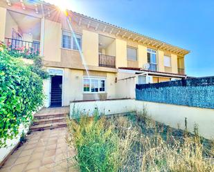 Vista exterior de Casa o xalet en venda en El Fresno amb Terrassa