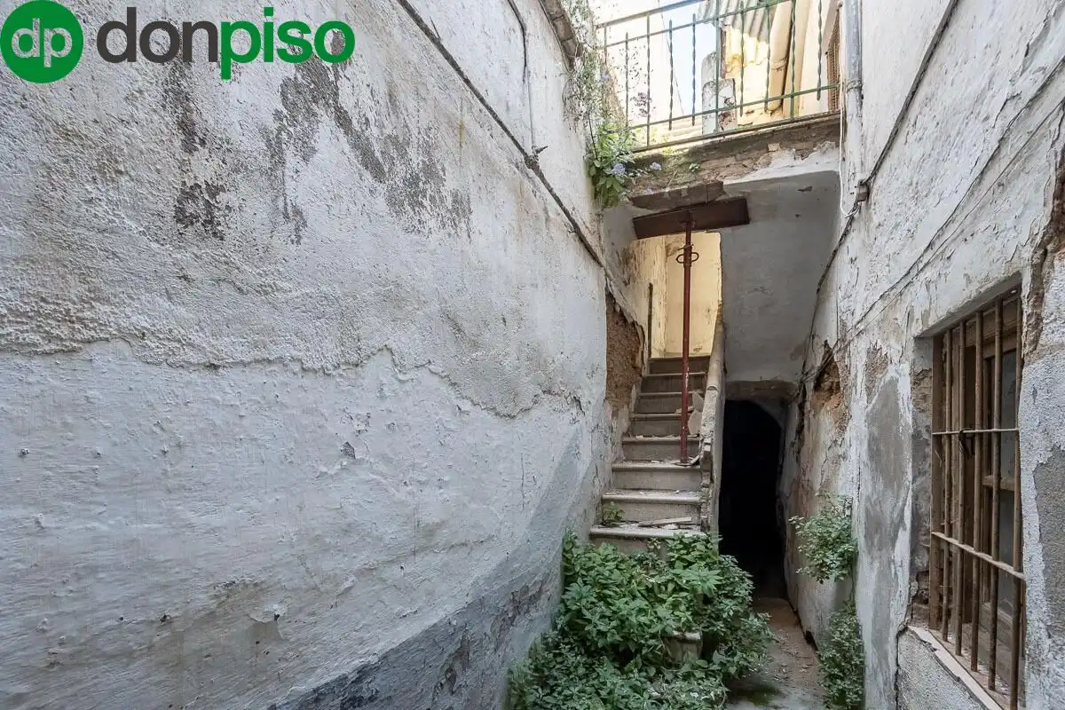 Houses for sale in Granada  with Terrace and Balcony