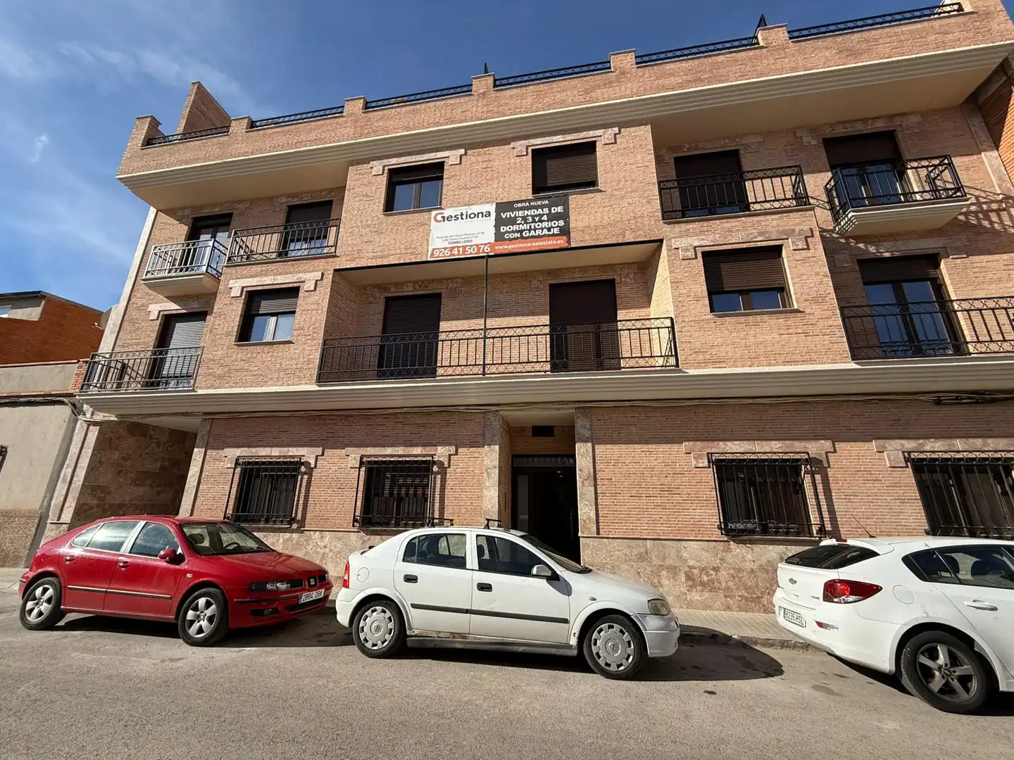 Vista exterior de Piso en venta en Tomelloso con Aire acondicionado, Calefacción y Jardín privado