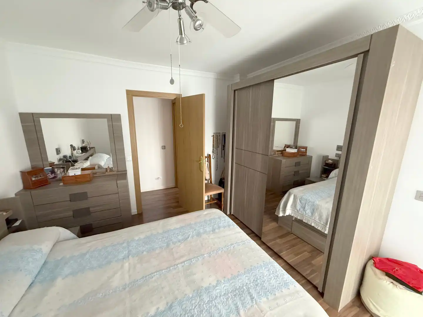 Habitación de Piso en venta en Málaga con Terraza, Trastero y Amueblado