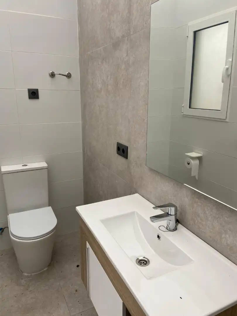 Baño de Casa o chalet en venta en Almansa con Calefacción, Jardín privado y Piscina