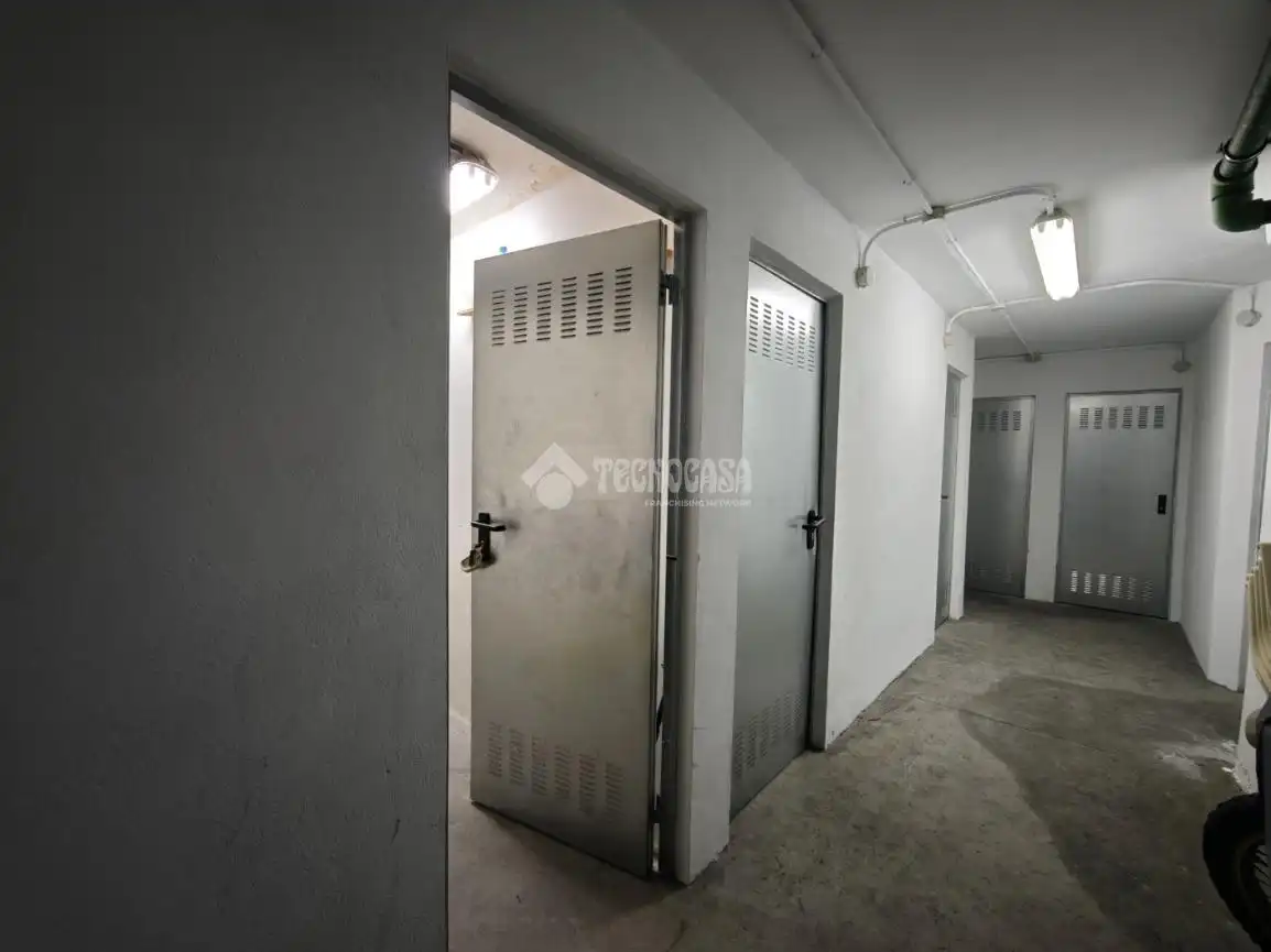 Storage room for sale in Arona