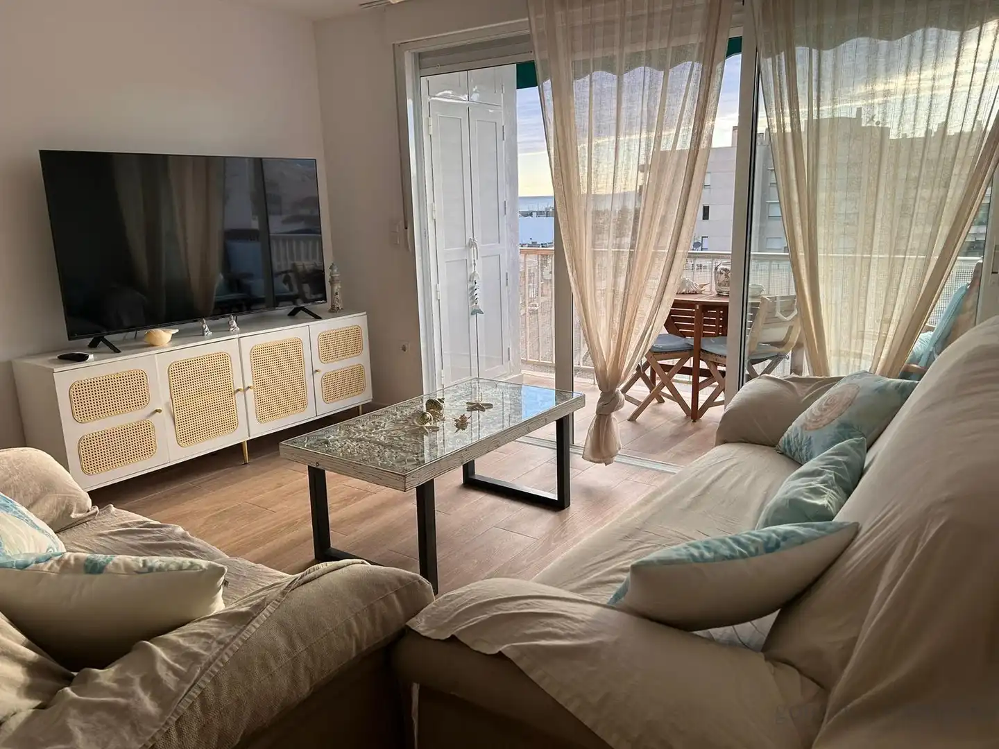 Living room of Flat for sale in Águilas  with Air Conditioner, Furnished and Balcony