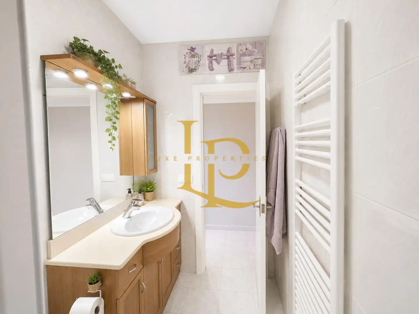 Bathroom of Flat for sale in Sabadell  with Air Conditioner