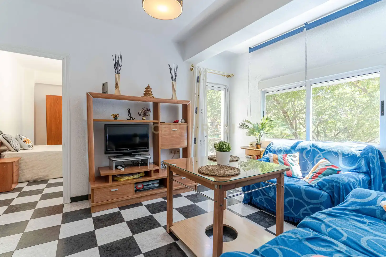Living room of Flat for sale in Granada  with Air Conditioner and Balcony