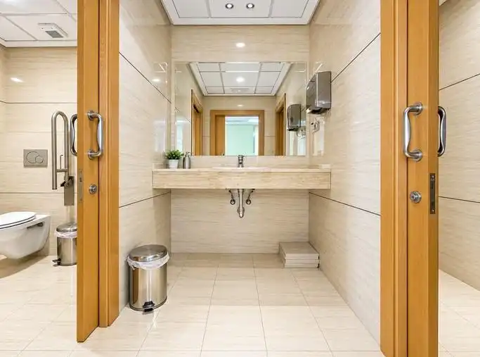 Badezimmer von Büro zum Verkauf in Orihuela mit Klimaanlage und Heizung