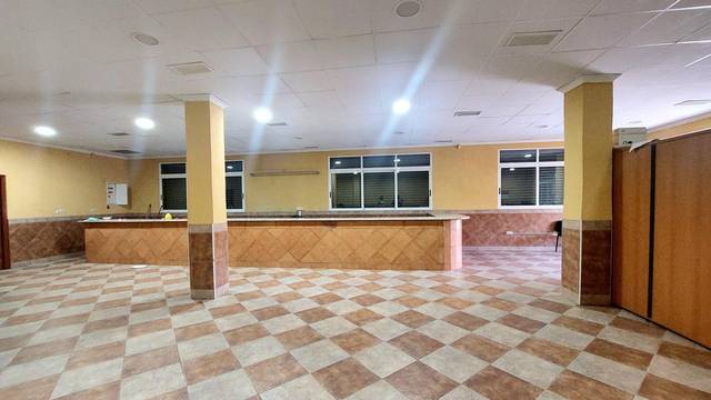 Local comercial en Alquiler en Los Ramos