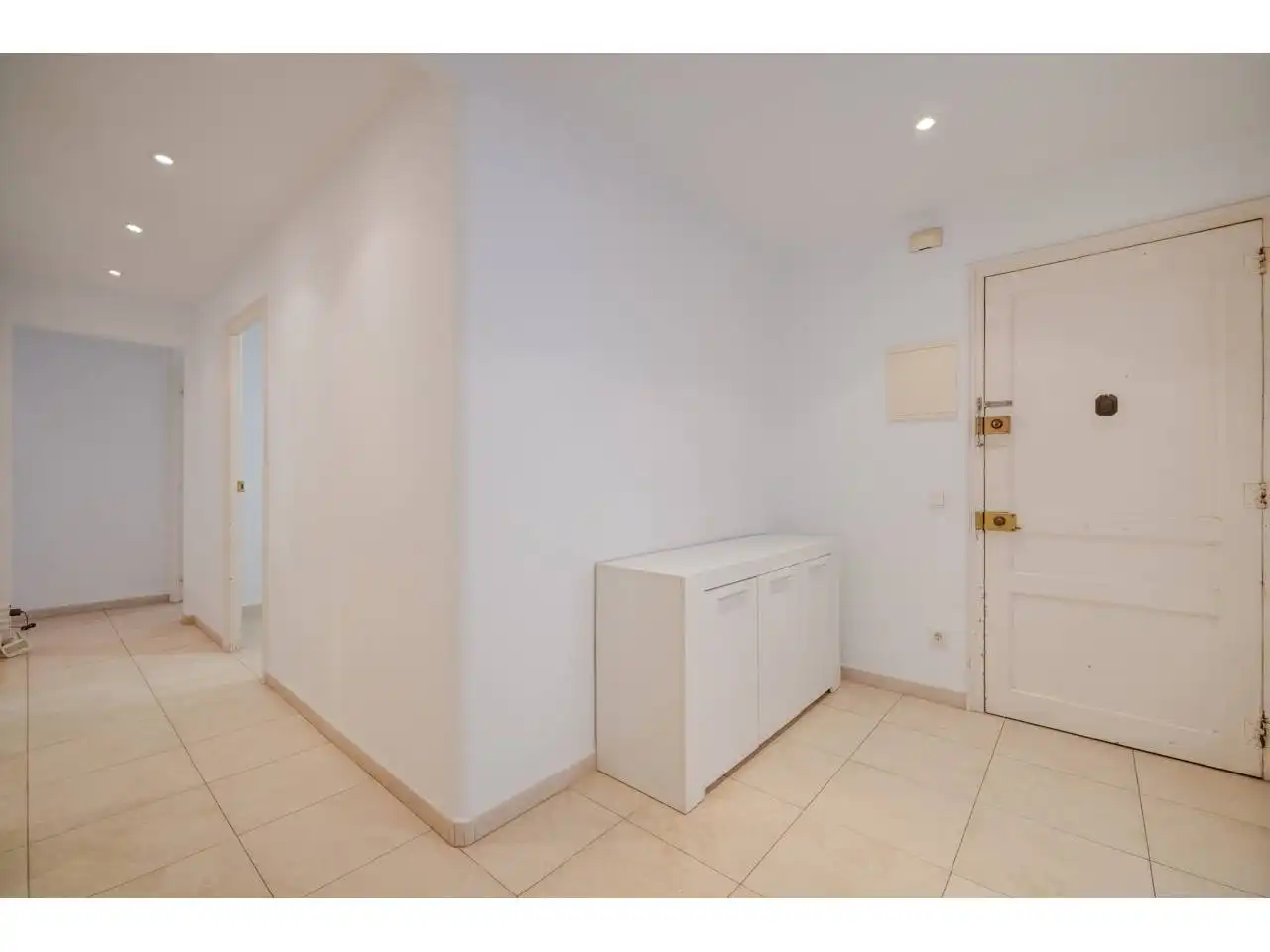 Piso en venta en Girona con Balcón