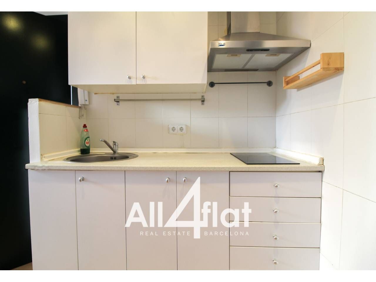 Cuina de Pis en venda en  Barcelona Capital amb Moblat i Balcó