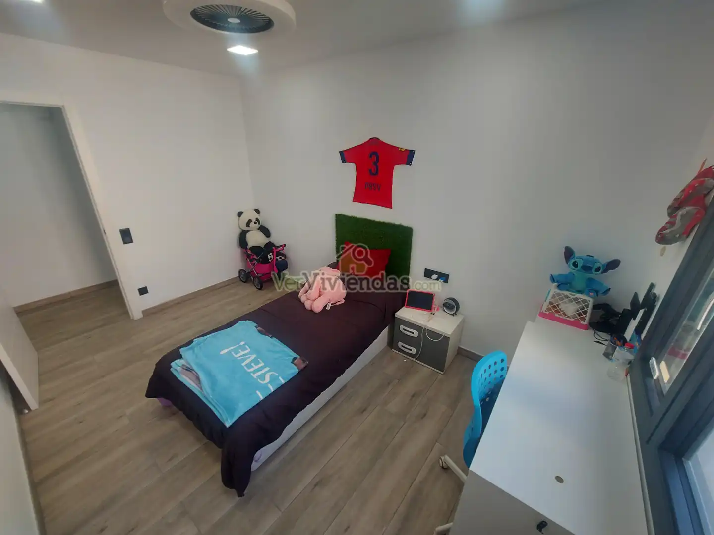 Schlafzimmer von Haus oder Chalet zum Verkauf in Pallejà mit Klimaanlage, Heizung und Privatgarten