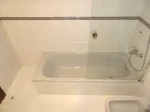 Bathroom of Flat for rent in Gijón   with Heating, Parquet flooring and Storage room