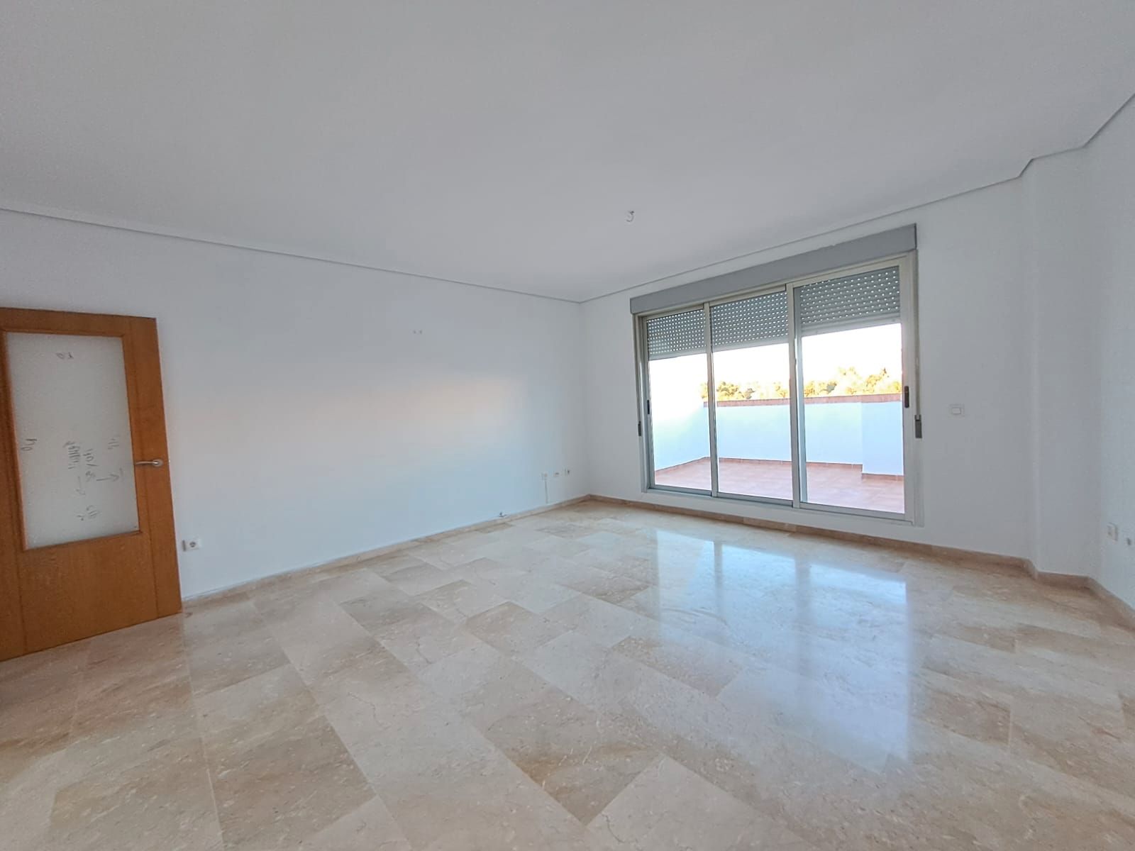 Sala d'estar de Dúplex en venda en Paterna amb Terrassa