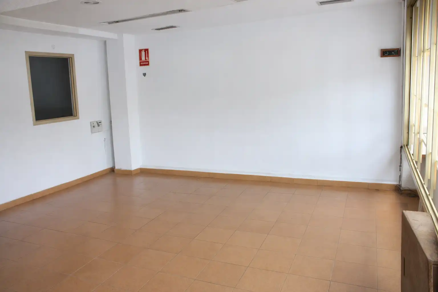 Local comercial en alquiler en AURORA 51, imagen 6