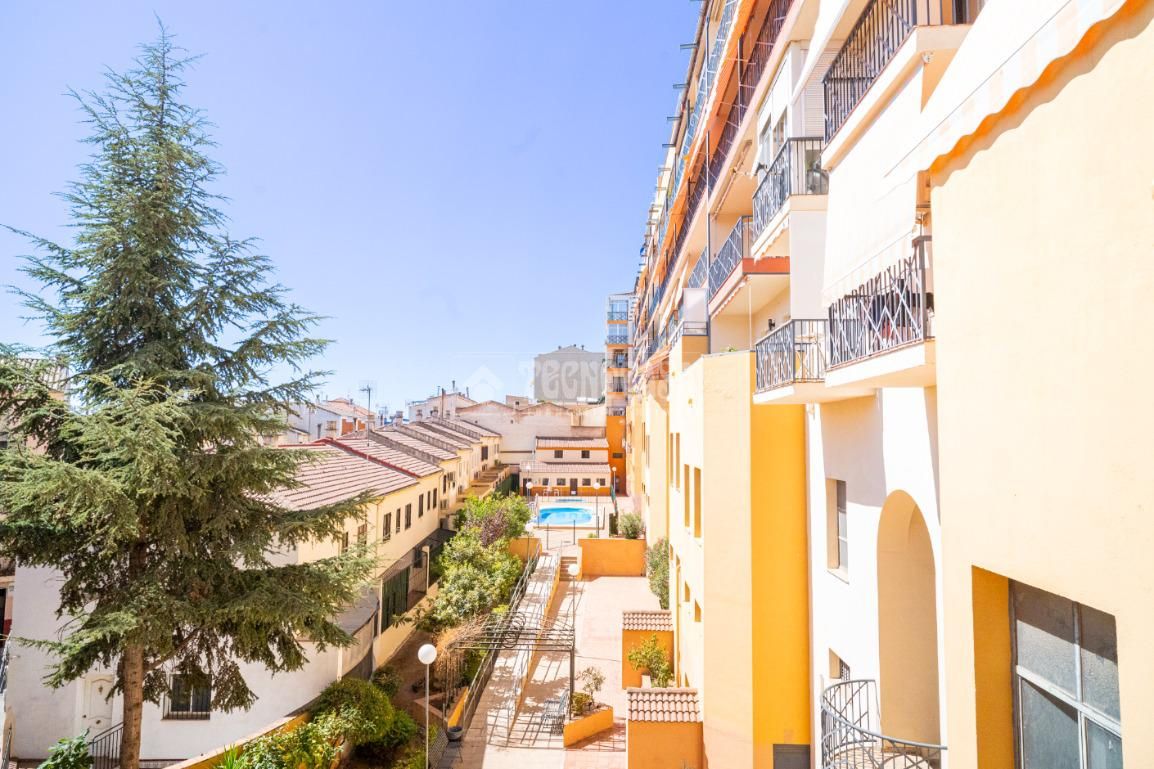 Exterior view of Flat for sale in Úbeda  with Air Conditioner, Heating and Terrace