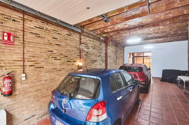 Parking de Casa adosada en venta en Sant Feliu de Llobregat con Terraza