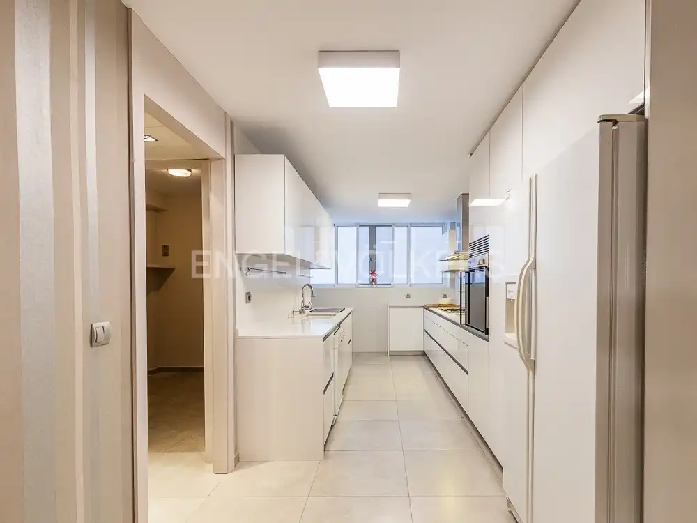 Cuina de Pis de lloguer en Valencia amb Aire condicionat, Calefacció i Parquet