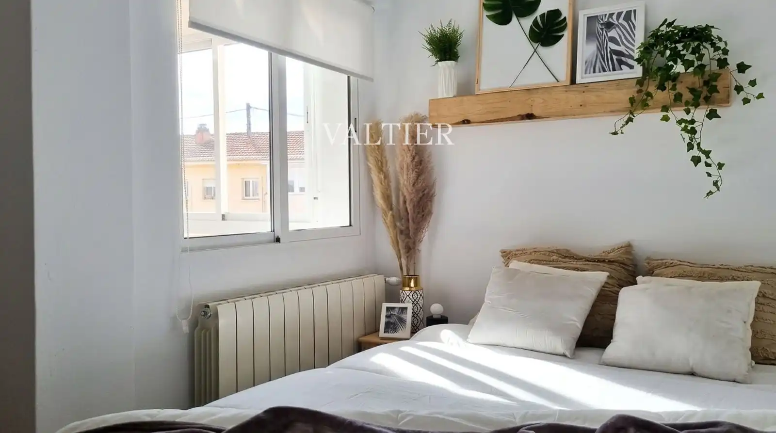 Bedroom of Flat for rent in Hortaleza