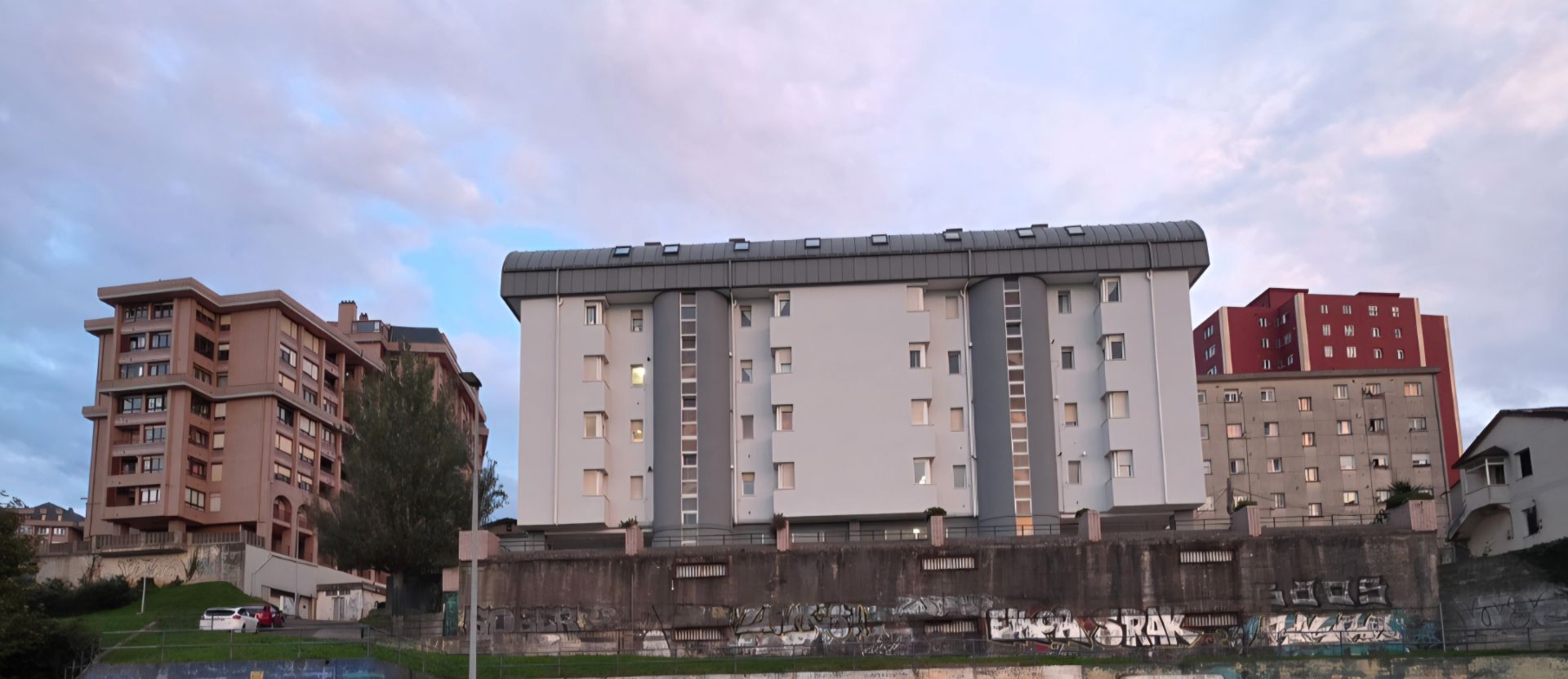 Vista exterior de Àtic en venda en Santander amb Calefacció, Parquet i Terrassa