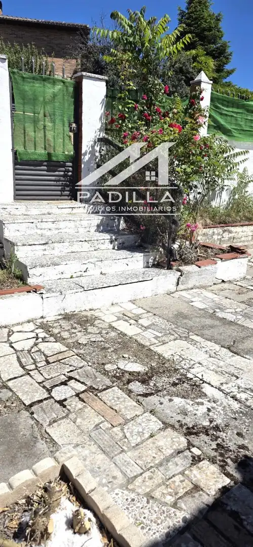 Vista exterior de Casa o xalet en venda en Méntrida amb Calefacció i Piscina