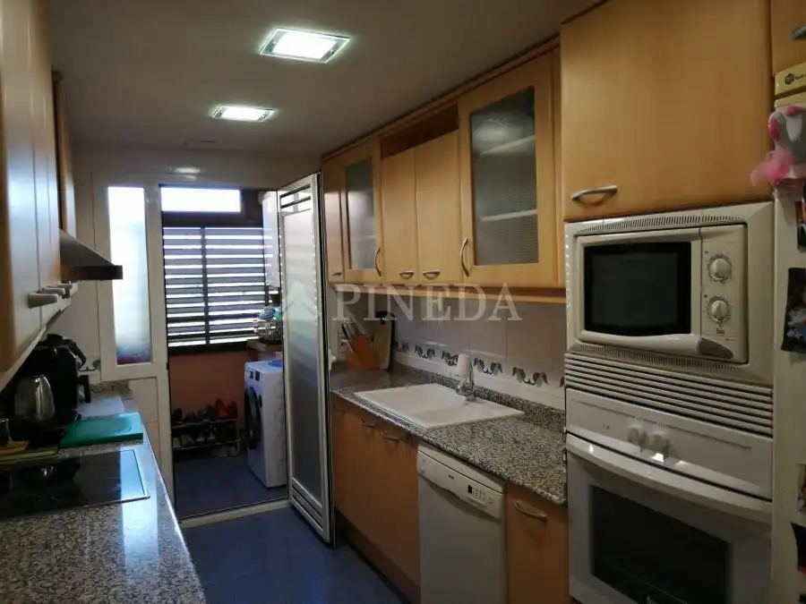 Cuina de Pis de lloguer en Valencia amb Aire condicionat, Calefacció i Terrassa