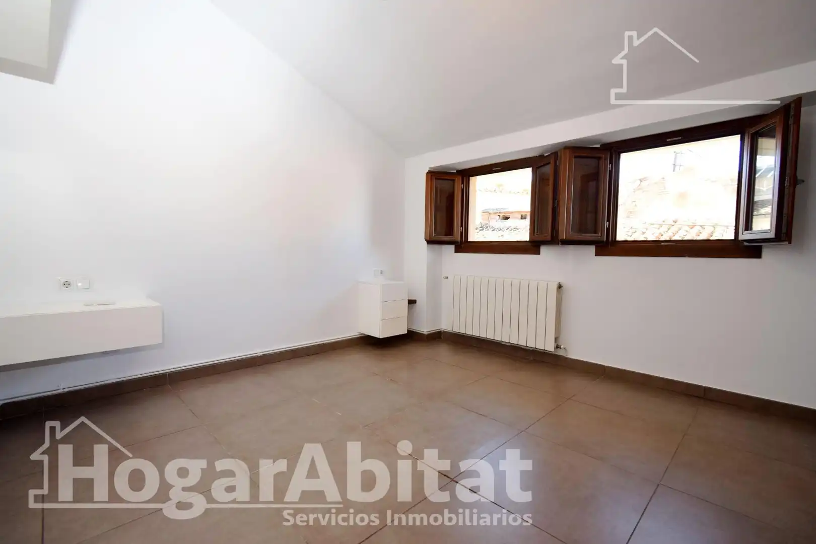 Habitación de Piso en venta en Valencia con Aire acondicionado y Calefacción