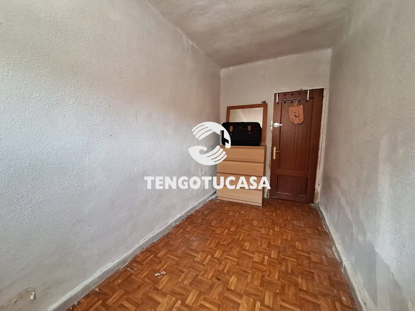 Habitación de Piso en venta en Madrid con Amueblado y Horno