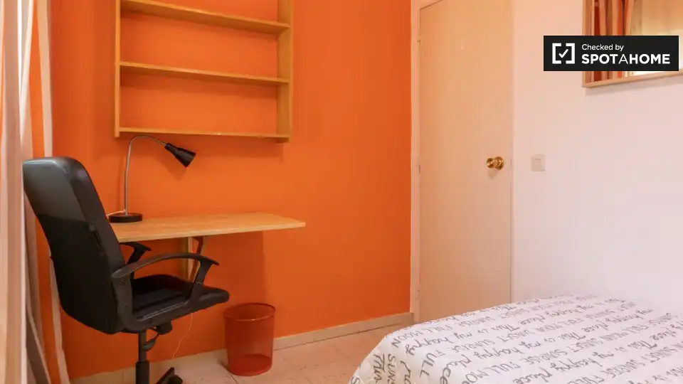 Bedroom of Flat for rent in Alcalá de Henares  with Air Conditioner, Heating and Furnished