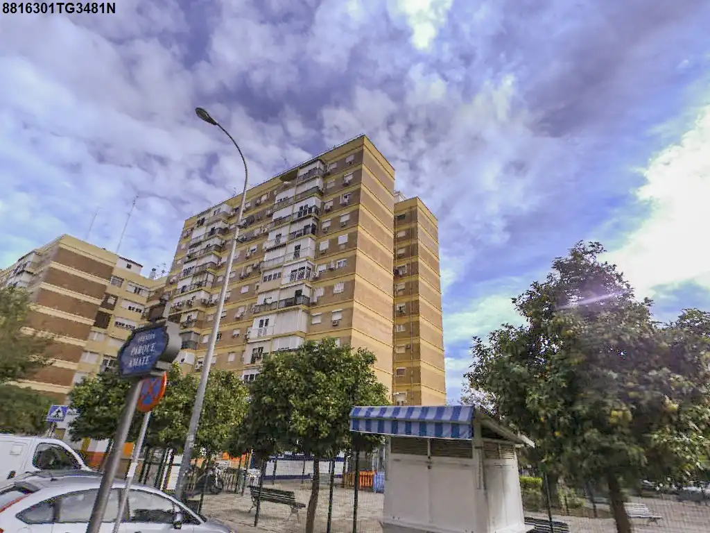 Vista exterior de Pis en venda en Sevilla