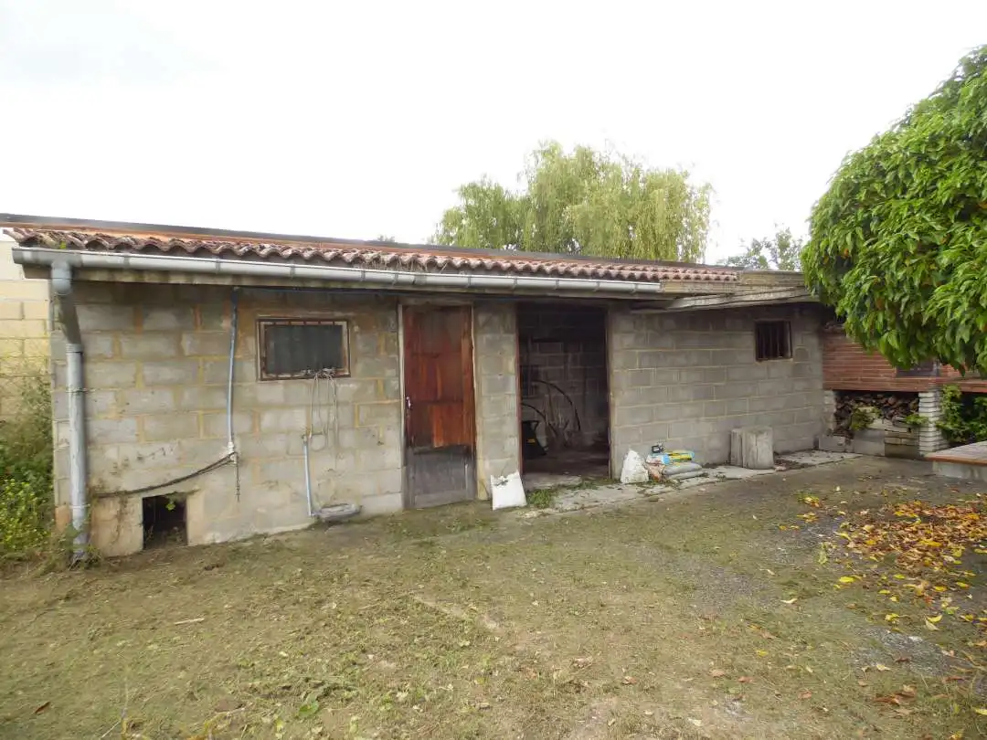 Vista exterior de Casa o chalet en venta en Villarcayo de Merindad de Castilla la Vieja con Calefacción, Terraza y Piscina