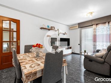 Piso con balcón en venta en CL COVADONGA DE