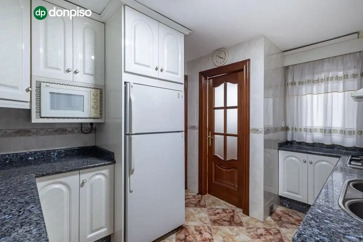 Cocina de Piso en venta en Granada con Aire acondicionado, Calefacción y Terraza