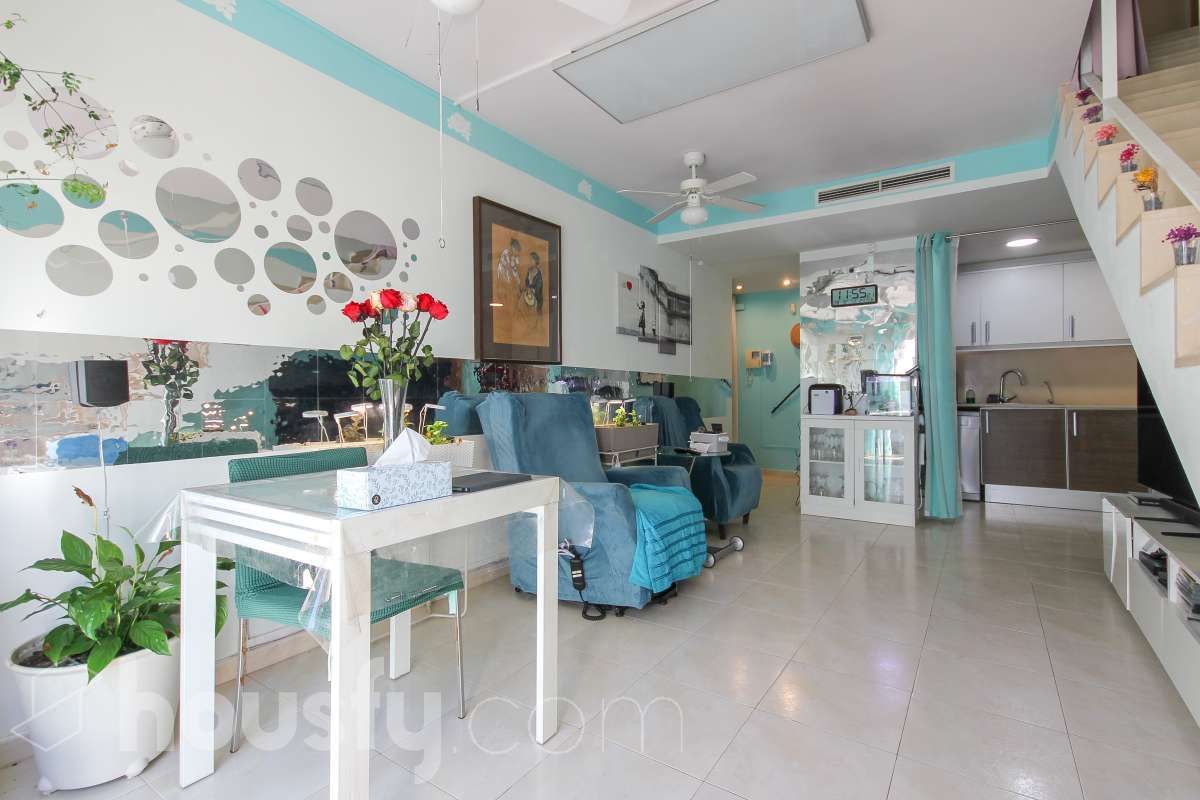 Sala de estar de Dúplex en venta en Vilafranca del Penedès con Aire acondicionado, Calefacción y Terraza