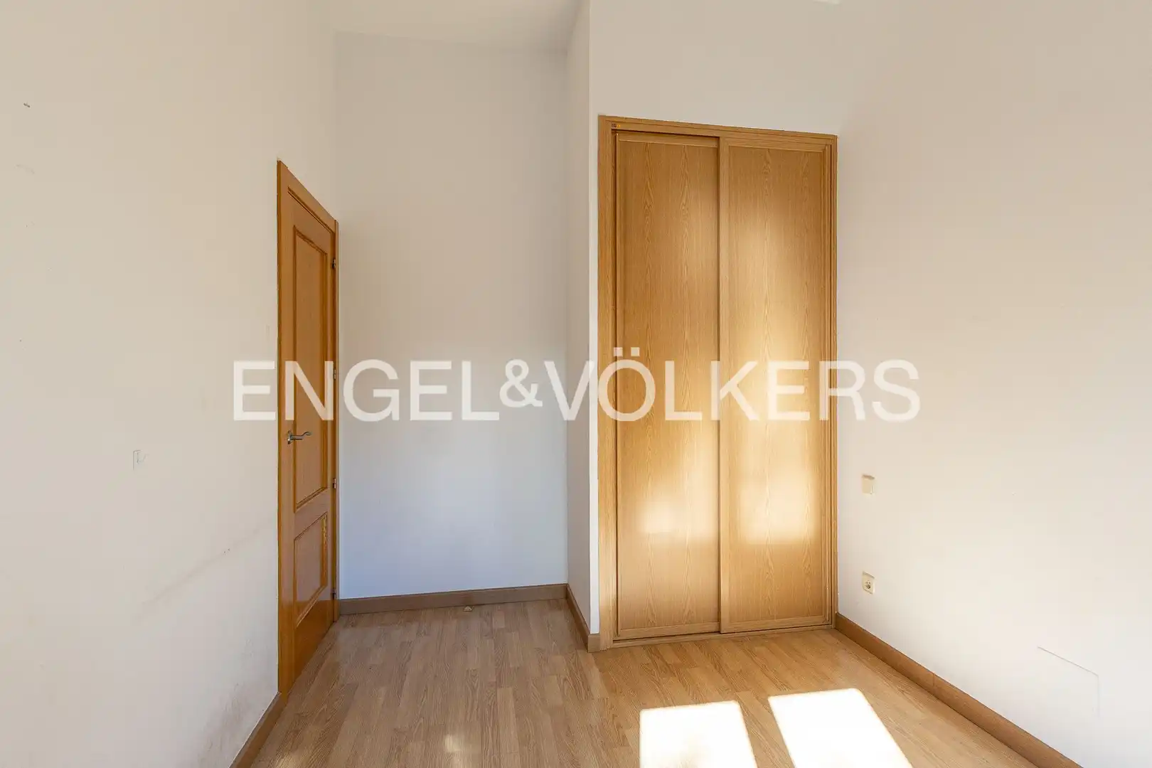 Wohnung zum Verkauf in Madrid mit Heizung, Abstellraum und Balkon