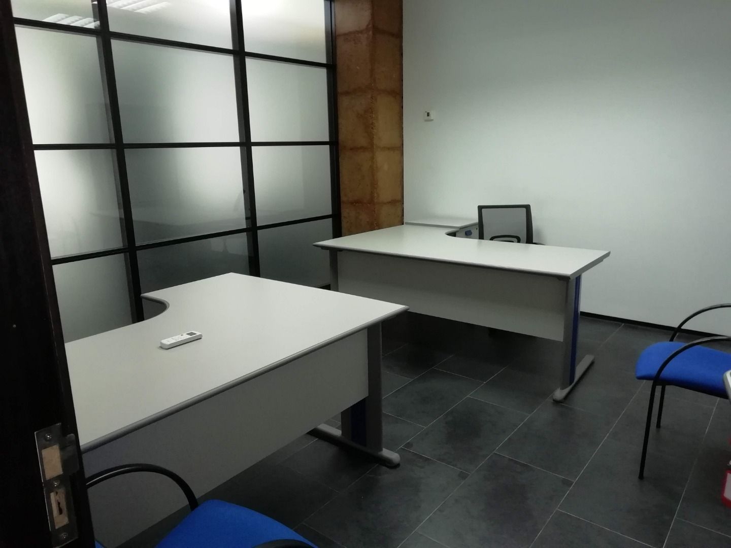 Oficina de lloguer a Sur