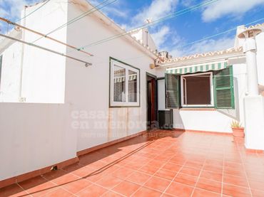 Casa con balcone in vendita a Maó ciutat