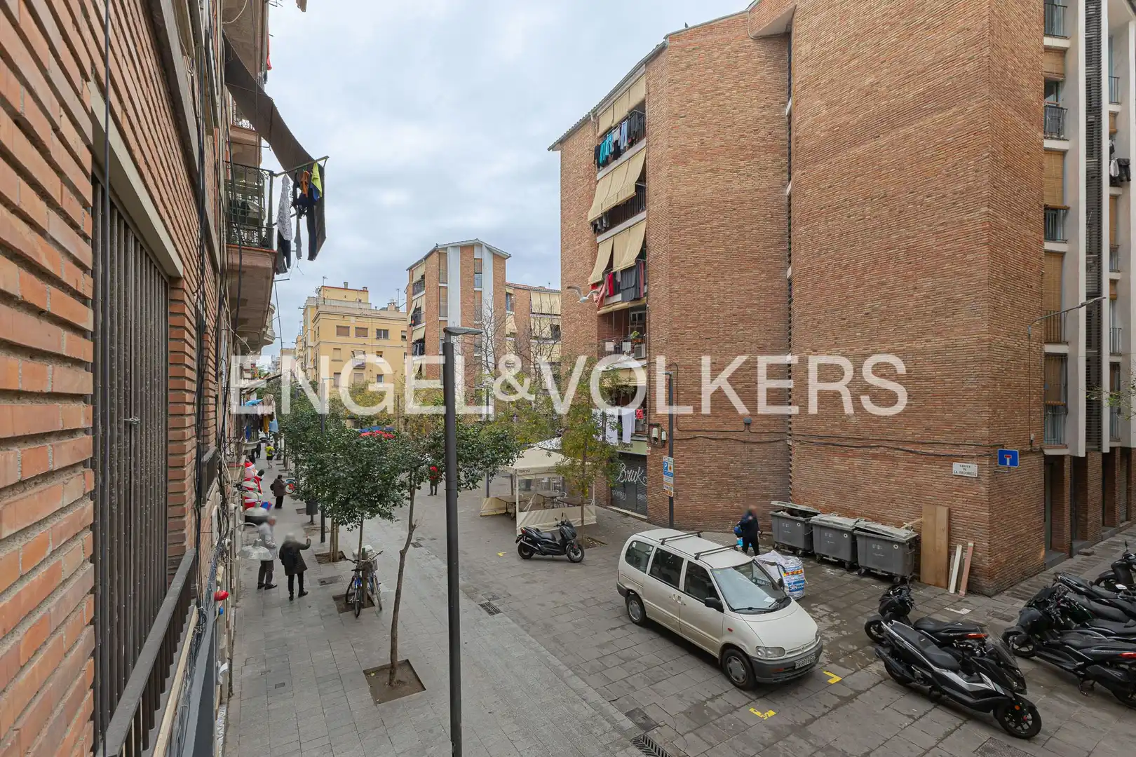 Vista exterior de Pis en venda en Barcelona amb Aire condicionat, Calefacció i Moblat