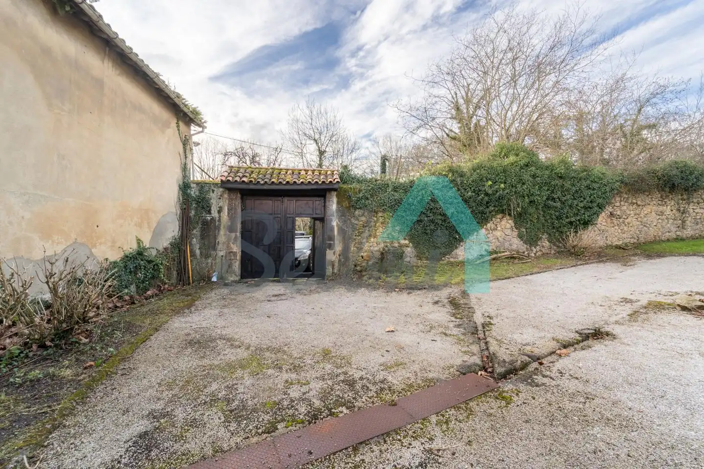 Vista exterior de Casa o chalet en venta en Oviedo  con Jardín privado y Balcón