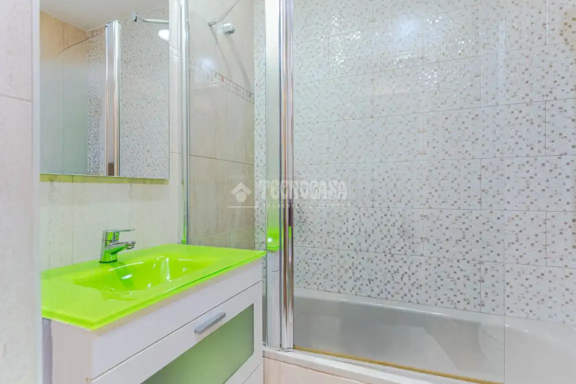 Badezimmer von Wohnung zum Verkauf in Polopos mit Klimaanlage, Terrasse und Gemeinschaftspool