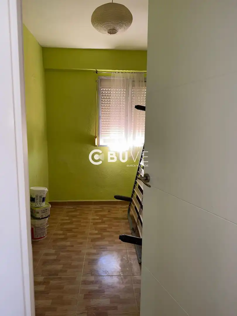 Flat for sale in Sevilla  with Air Conditioner and Storage room