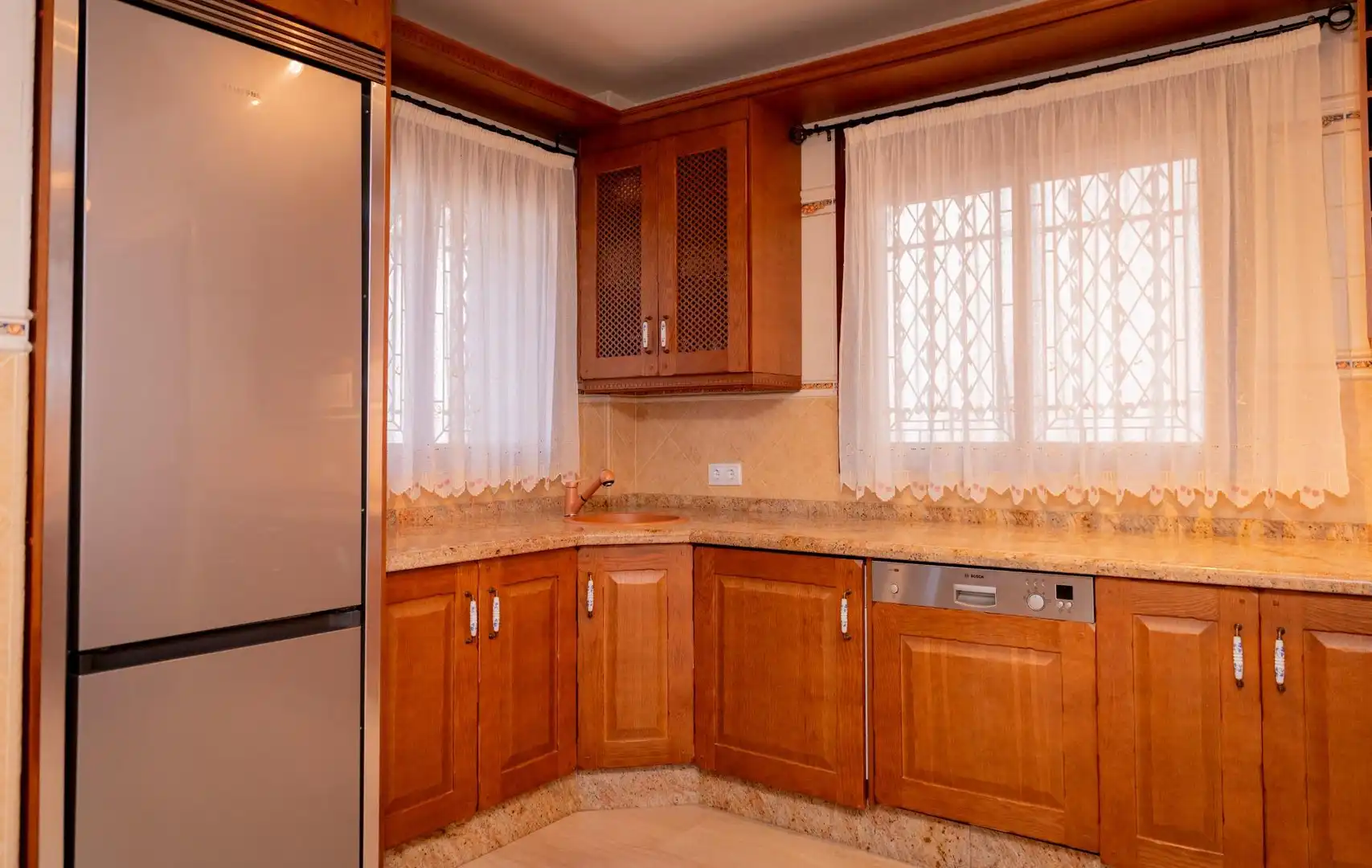 Cuina de Casa o xalet en venda en Antequera amb Aire condicionat, Terrassa i Traster