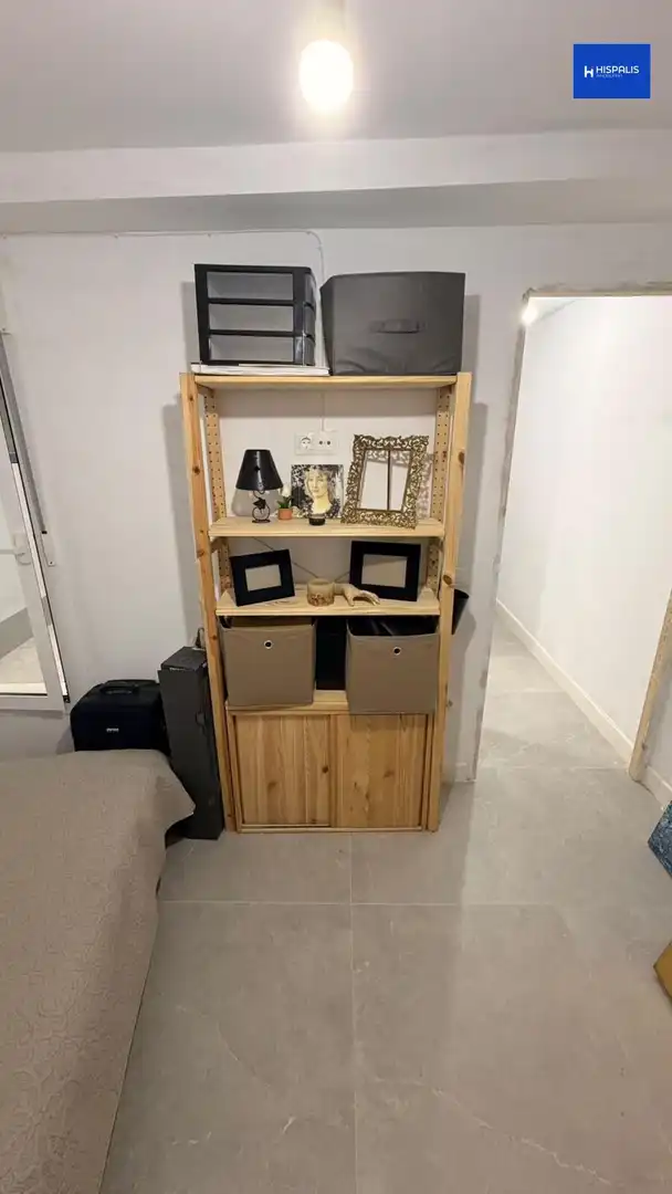 Bedroom of Apartments for sale in Nervión