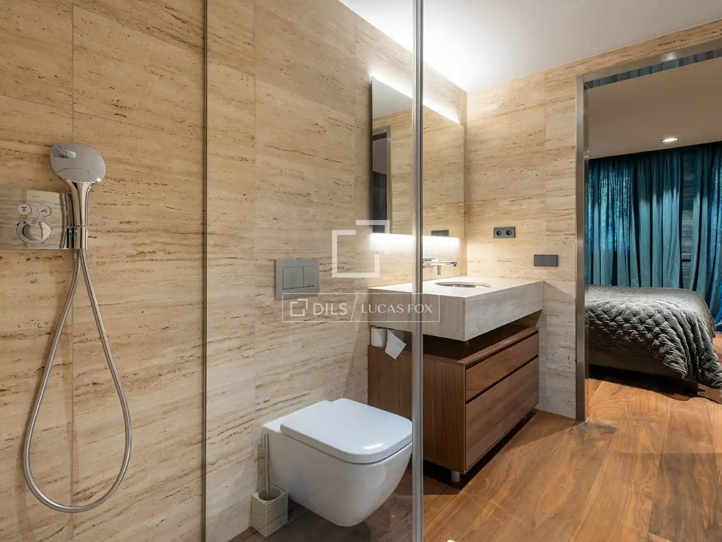 Baño de Piso en venta en Barcelona con Aire acondicionado, Calefacción y Terraza