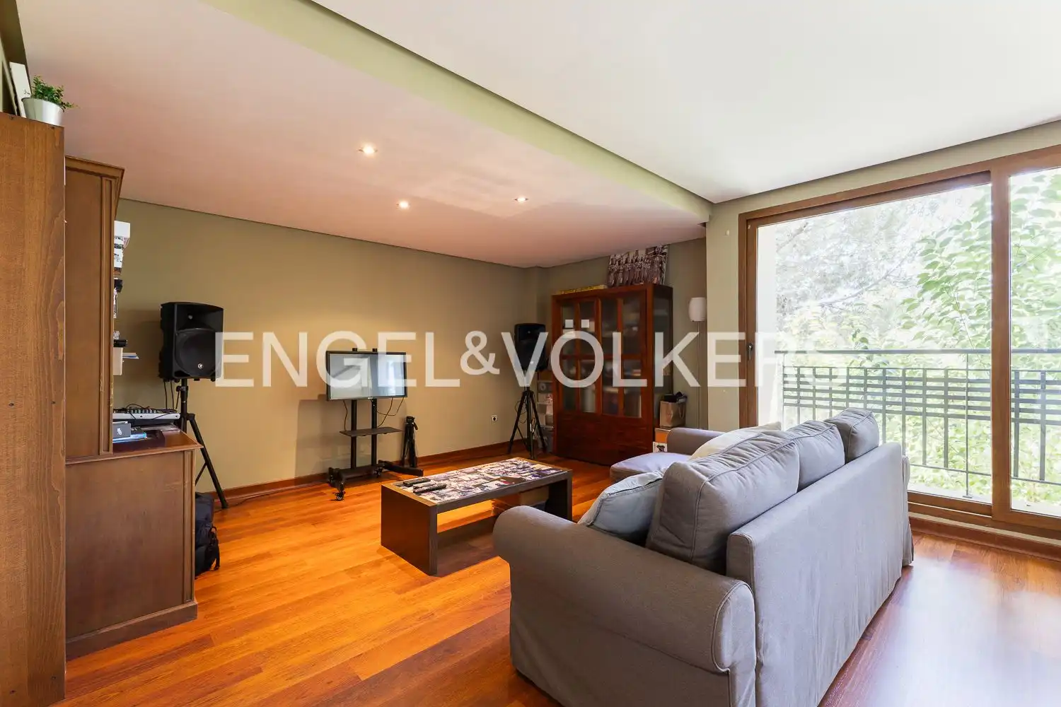 Living room of Houses for sale in Chiva  with Air Conditioner, Heating and Private garden