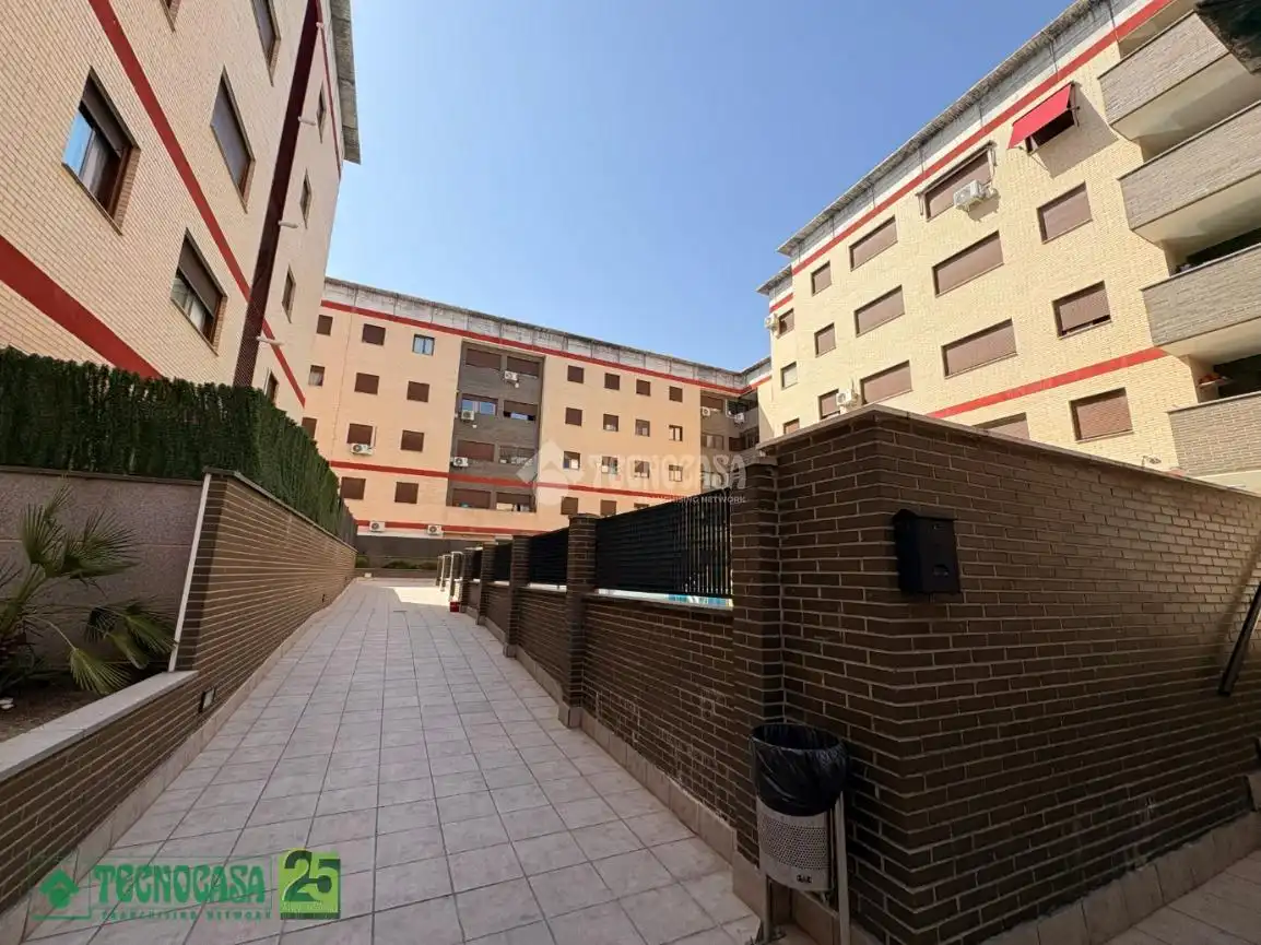 Vista exterior de Piso en venta en Ocaña con Calefacción